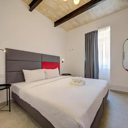Guest house Casa Domenico 5 *